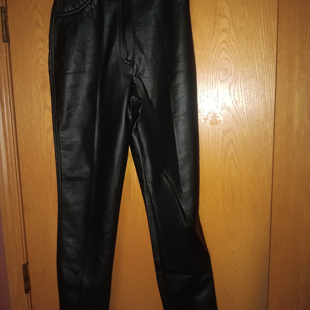 Wpmens Size Medium. Japan Black Faux Leather Trousers